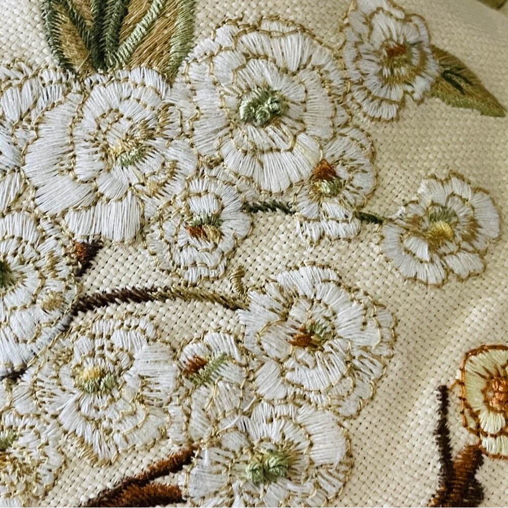 POTTERY BARN LINEN COTTON EMBROIDERED THROW PILLOW 16x26 - Picture 7 of 16
